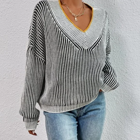 Black & White Casual Womens Vertical Stripe Pattern Drop Shoulder Sweater - Picture 4 of 5